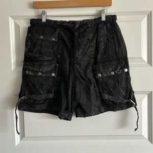 FREE PEOPLE MOON BAY PARACHUTE CARGO SHORTS SIZE L NWOT
